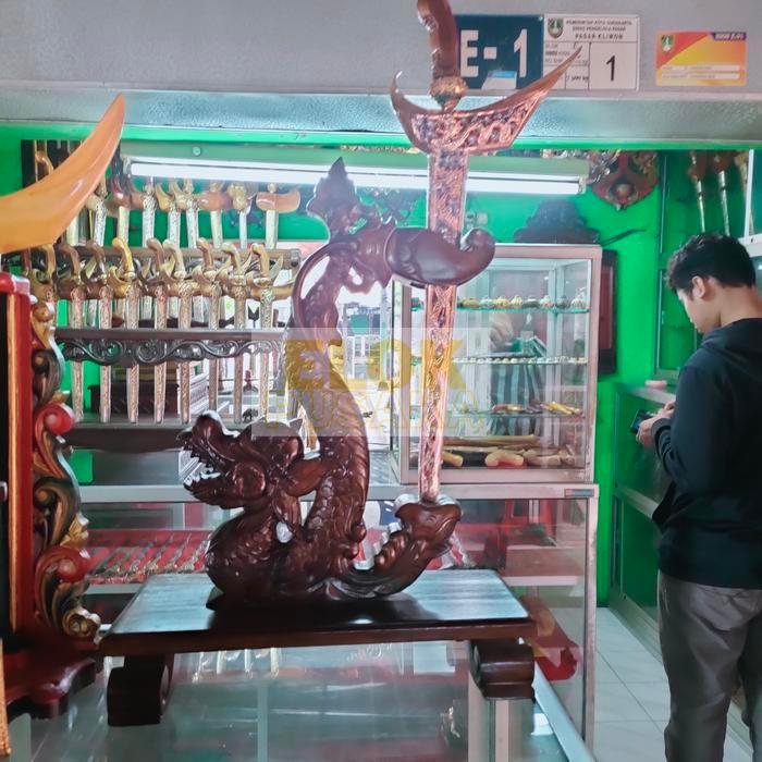 Jagrak Stand Pusaka Ukiran Nogo Sosro Isi 1 Kayu Jati Garap Alusan Termurah Seindonesia EP3454