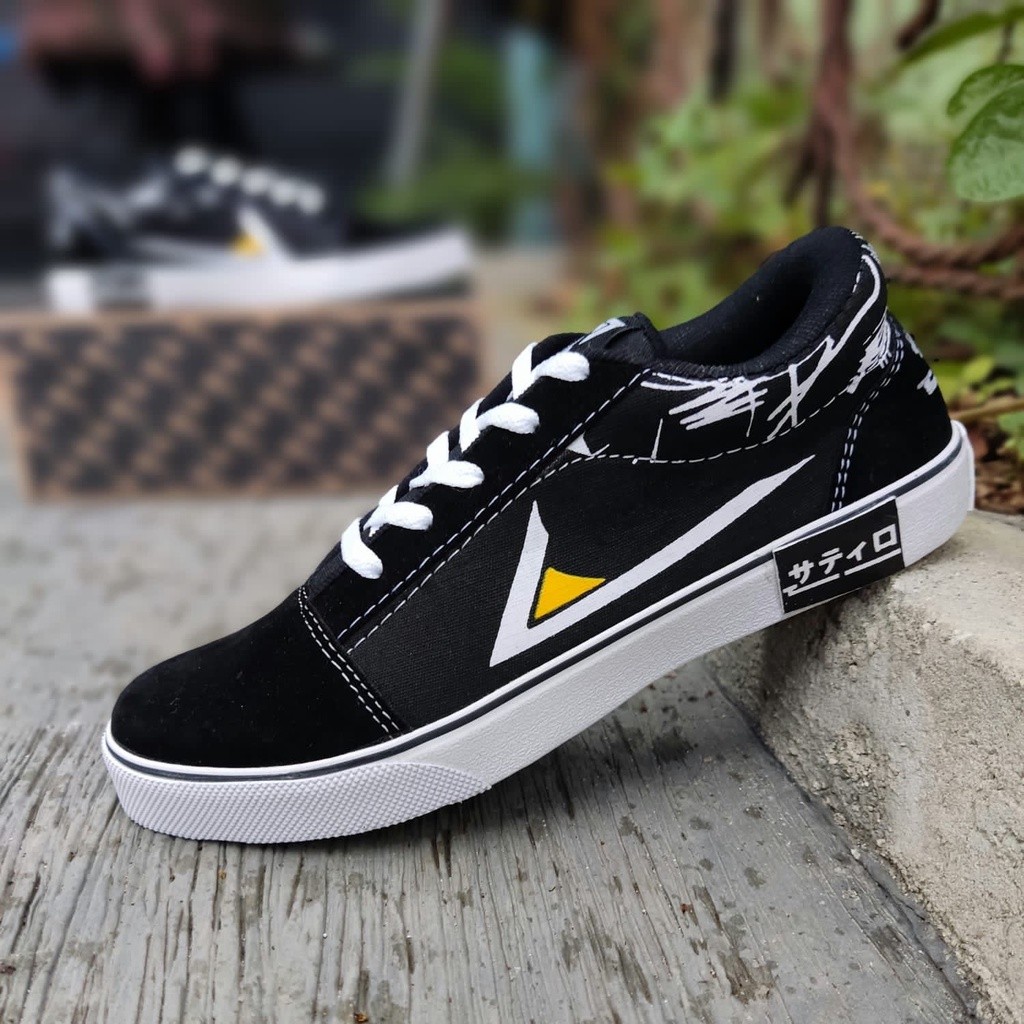 Sepatu sneakers grade orijinal spatu sekolah kuliah model Zatiro Ori White Black keren design Terbai