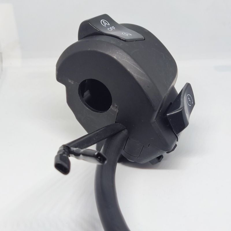 SAKLAR SWITCH HOLDER KANAN GENIO ISS 35130-K0J-N11