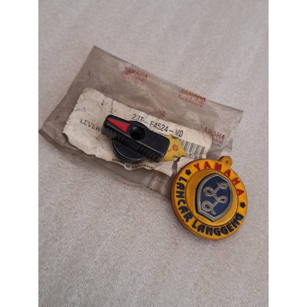 LEVER COCK / TUAS / KNOP KRAN BENSIN YAMAHA V75 / V80 ORIGINAL YGP 23T-F4524-V0