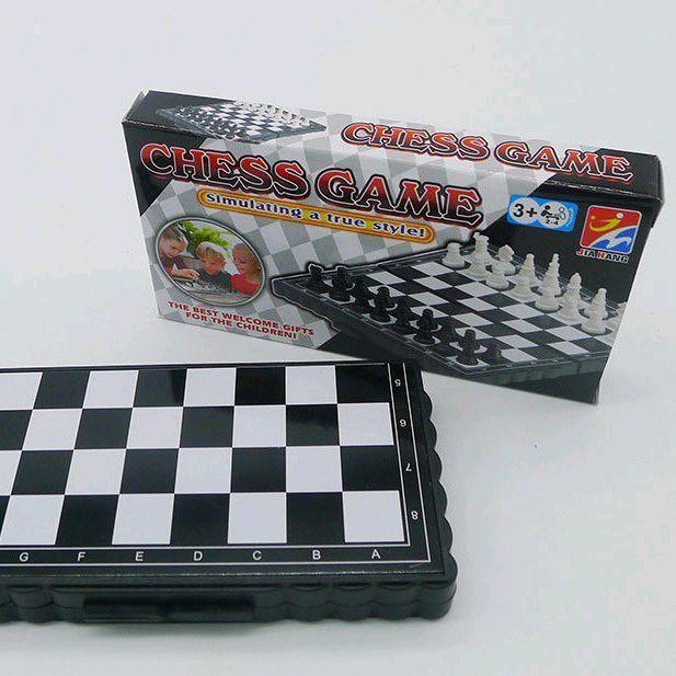 Permainan Papan Catur Lipat / Folding Chess Board Portabel Mini Plastik Dengan Magnet Tempel