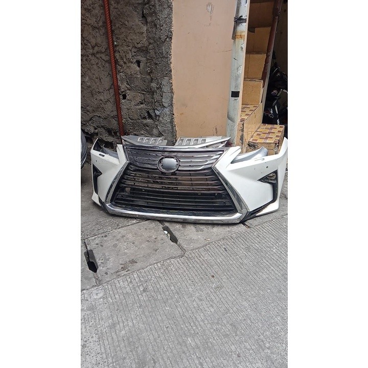 Bumper depan dan grill lexus RX 300