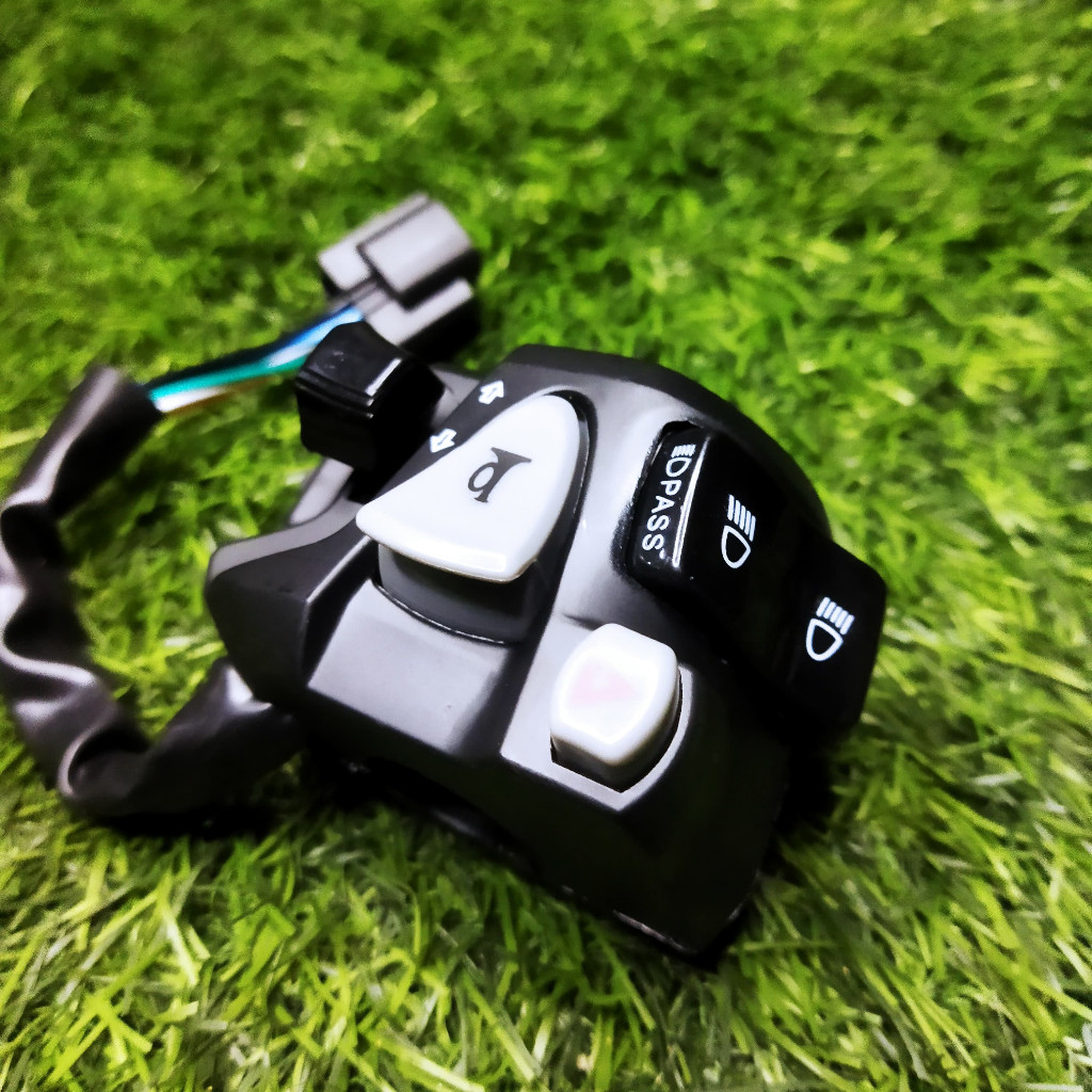 SAKLAR HOLDER KIRI VARIO 125 PLUS HAZARD DIM UNIVERSAL/SAKLAR KIRI HONDA VARIO 125