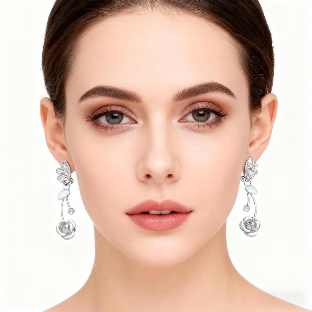 Glamorousky Anting Mawar Perak Elegan dengan Kristal Austria Perak dan Kaca Kristal - Perhiasan Mewa