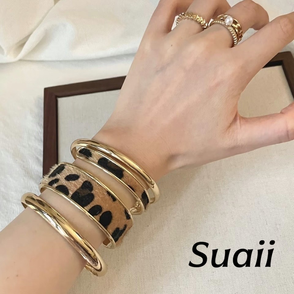 [Suaii] Gelang Lengan Fashion Fashion Khas warna emas Bertumpuk Lapisan Banyak dengan Motif Macan Ku