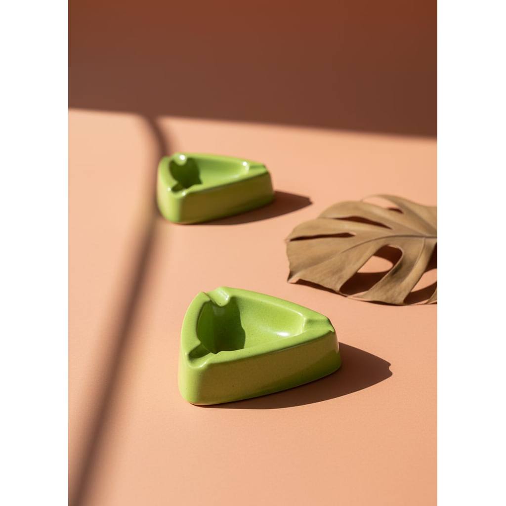 ASBAK MELAMIN - ASBAK SEGITIGA - ASBAK MELAMIN SEGITIGA - ASBAK ROKOK - ASBAK HIJAU - ASBAK TEBAL