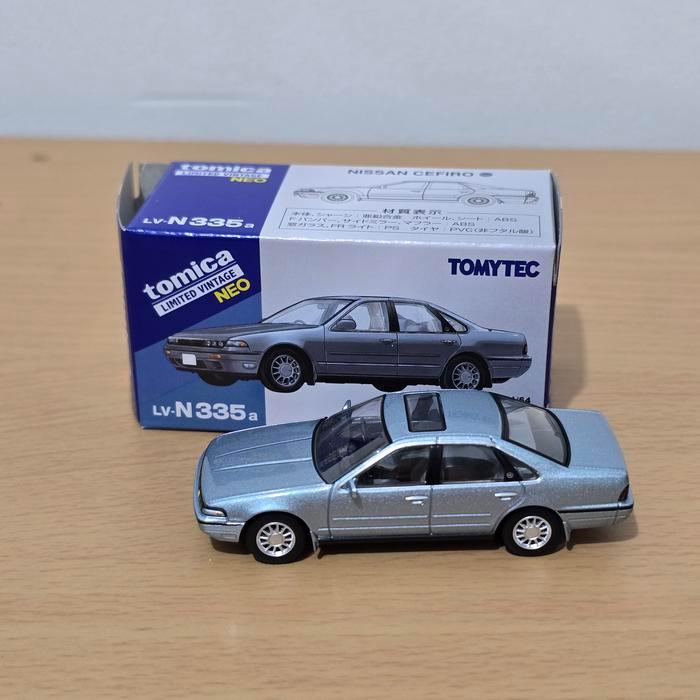 TLV Tomica Limited Vintage Neo Nissan Cefiro Silver LV N335a Hobby Koleksi Mobil Mainan Mini Scale 1