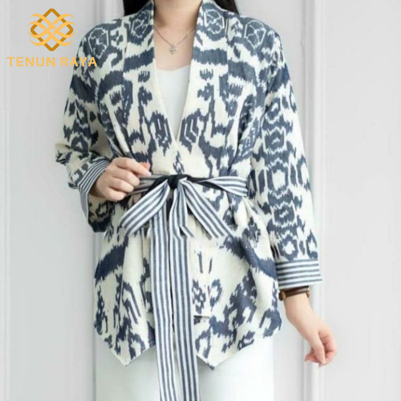 Setelan Blazer dan Rok Tenun Wanita | Fashion Wanita Etnik Modern | Outfit Wanita Anggun & Stylish