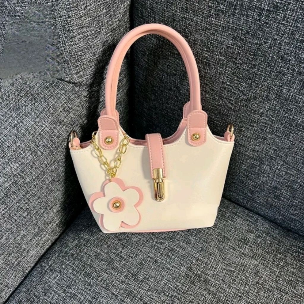 Tas Selempang Wanita Chika Tas Lucu Muat Hp