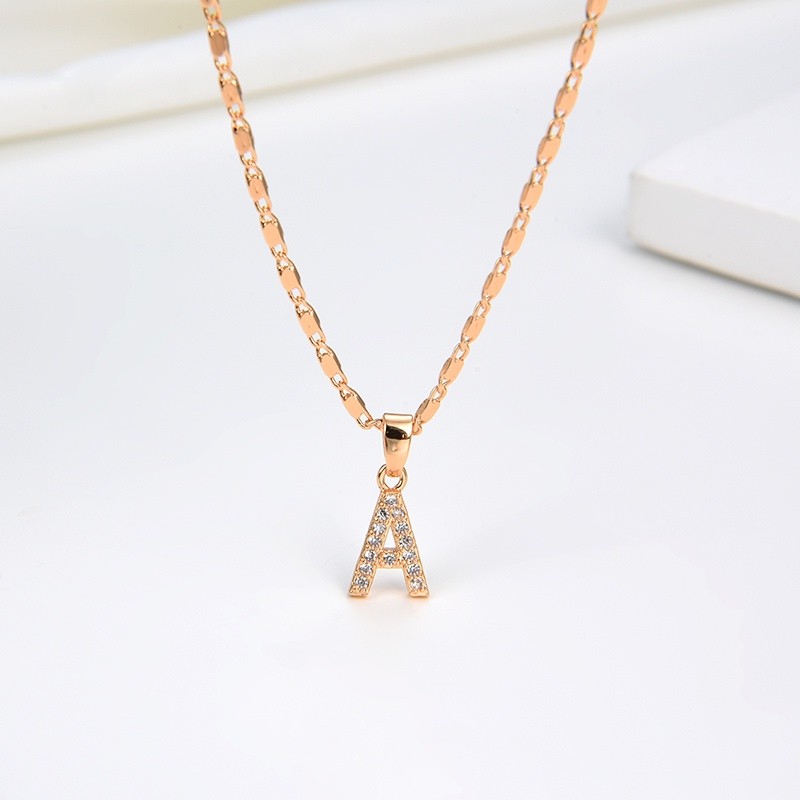 Perhiasan HYL JEWELRY Kalung Titaniun  Huruf Kalung Alfabet titanium Wanita PERMATA LAPIS EMAS