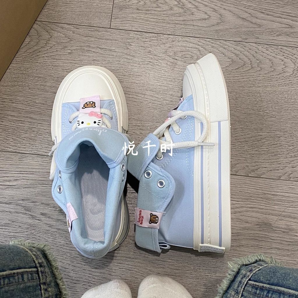 Sepatu kanvas tinggi kitty fashion nasional, sepatu putih tebal wanita, sepatu putih kecil.