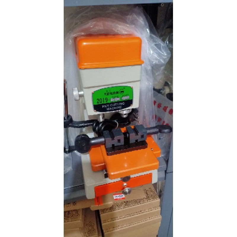 mesin duplikat kunci Goso Fugon 338B.