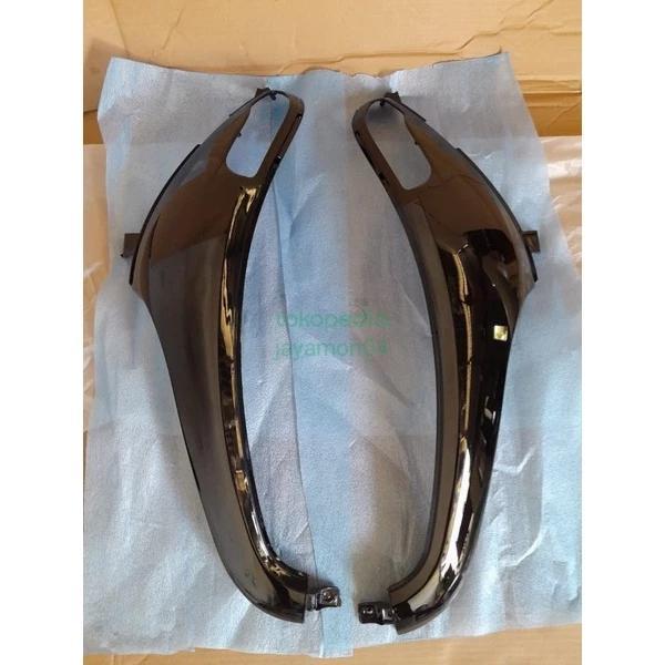 COVER BODY SAYAP DEPAN HONDA SCOOPY FI 2014/2015 HITAM