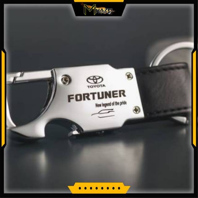 Gantungan Kunci Mobil Toyota Fortuner Logo LED Mewah