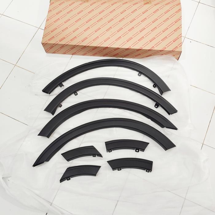 spoiler over fender bodykit toyota innova reborn venturer facelift 2021 2022 ori 1set 8pc quality