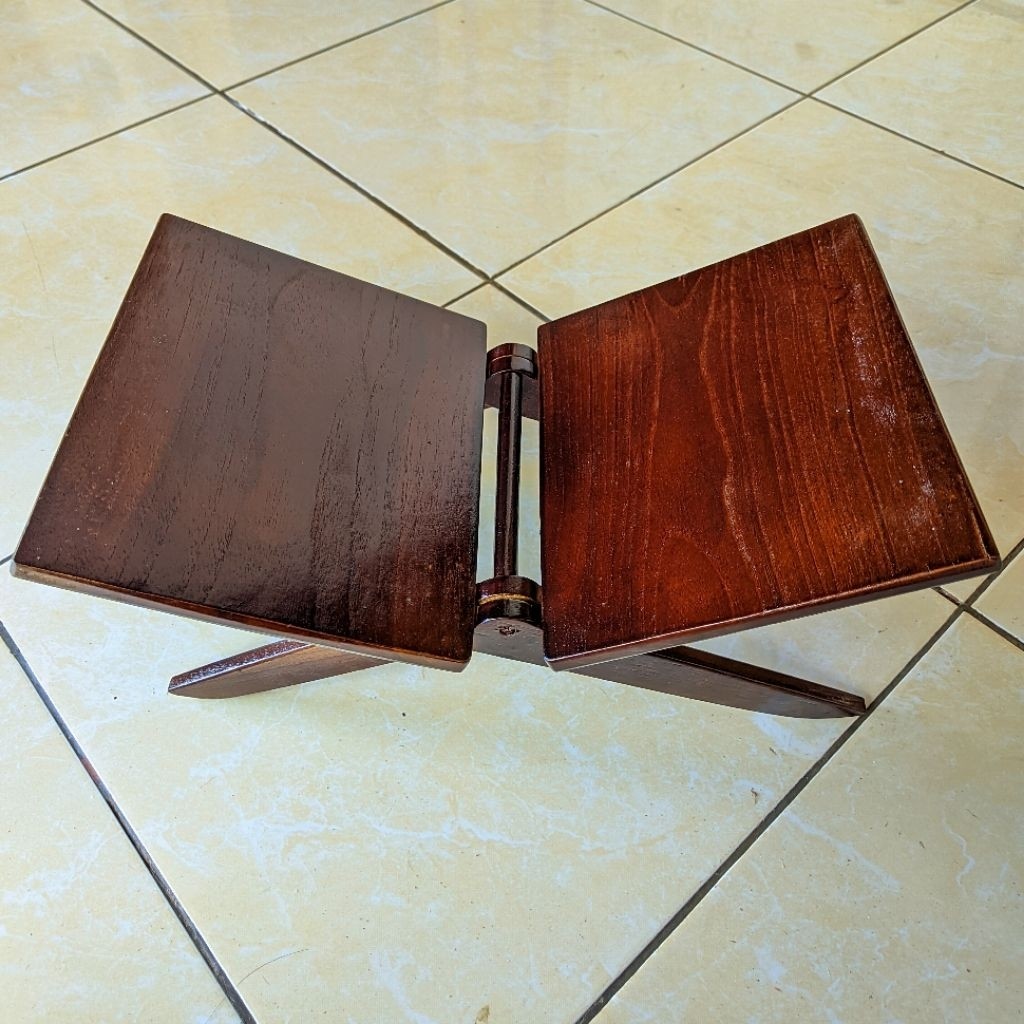 Rekal rehal meja lipat tatakan ngaji Alqur'an kayu jati