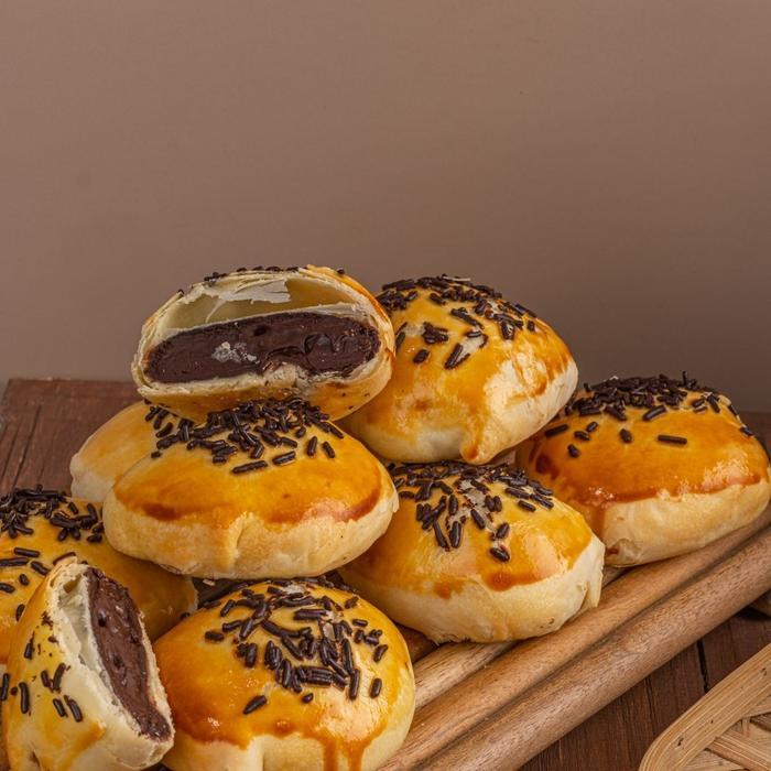 PIA COKLAT PAPA JOIE - pia isi coklat lumer (1 box isi 6) [terlaris]