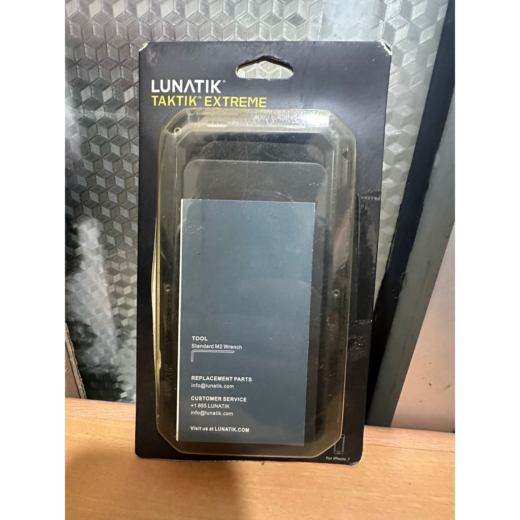 Lunatik Taktik Extreme Case for iPhone 7 – Heavy Duty Shockproof Protection EX Display