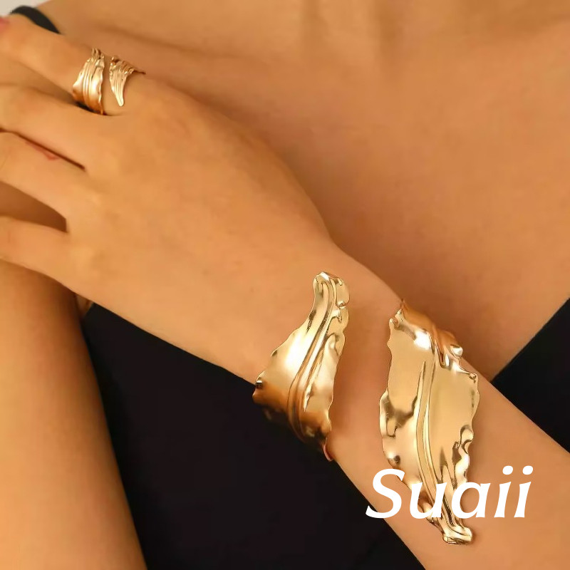 [Suaii] Set Cincin dan Gelang Logam Melembut Khas dengan Elemen Lipatan Tren A336