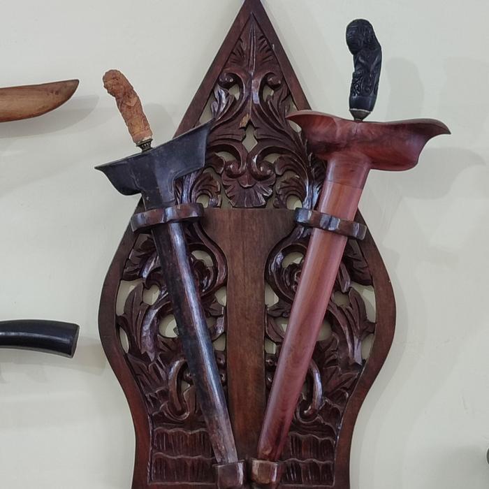 Blawong Keris Model gunungan isi 2 KG