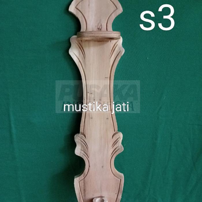 blawong  tempel dinding tempat pusaka