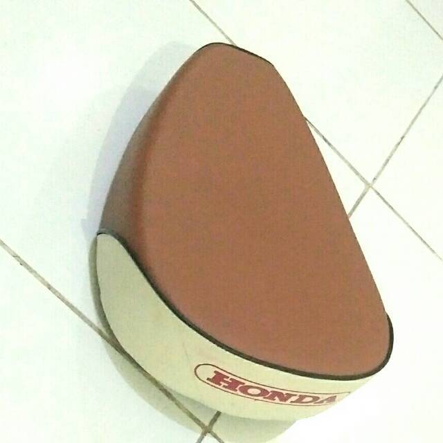 Jok Motor C70 Pisah Depan Pispot