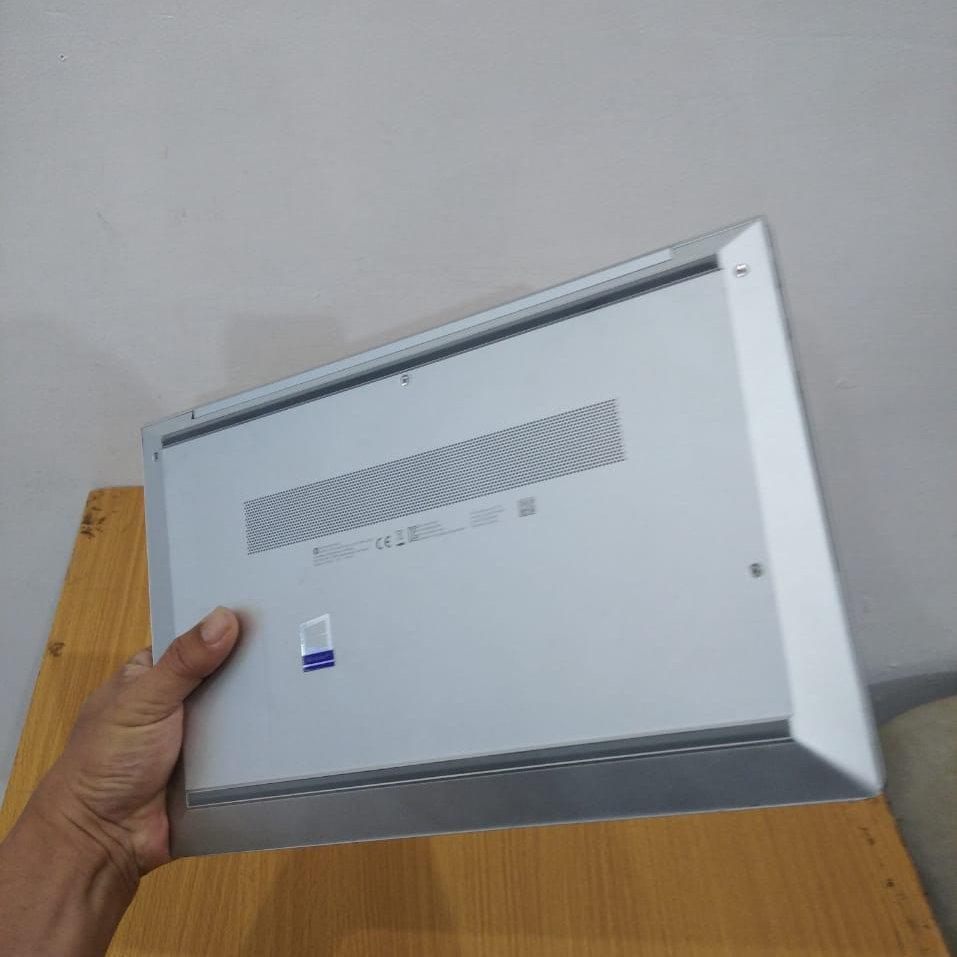 HP 830 G7 Ram 8GB  core i5 GEN10 ringan