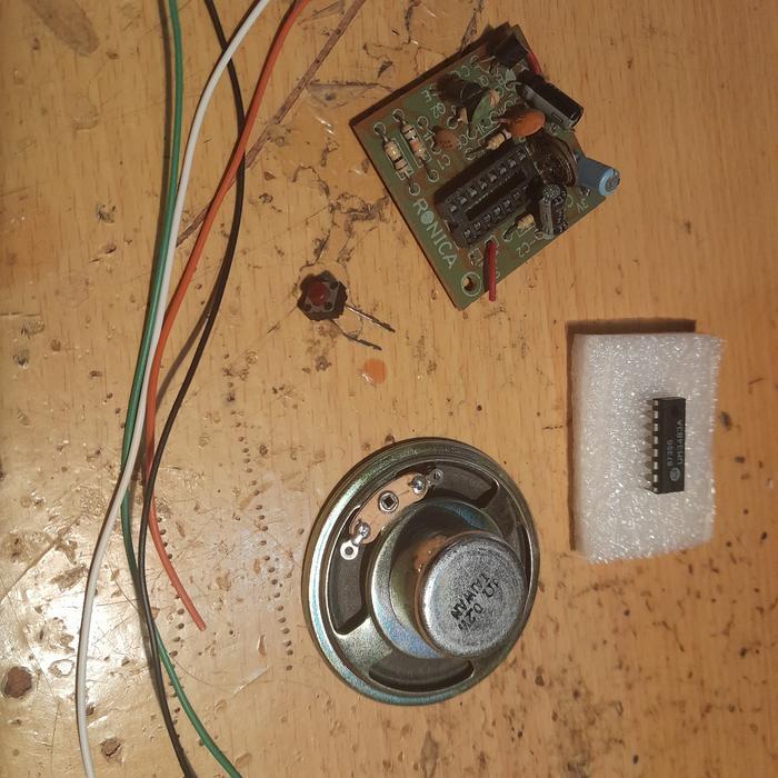 IC um3483 um 3483 bel music 10 lagu dan speaker (kit sebagai bonus) - bekas praktek siswa BERKUWALIT