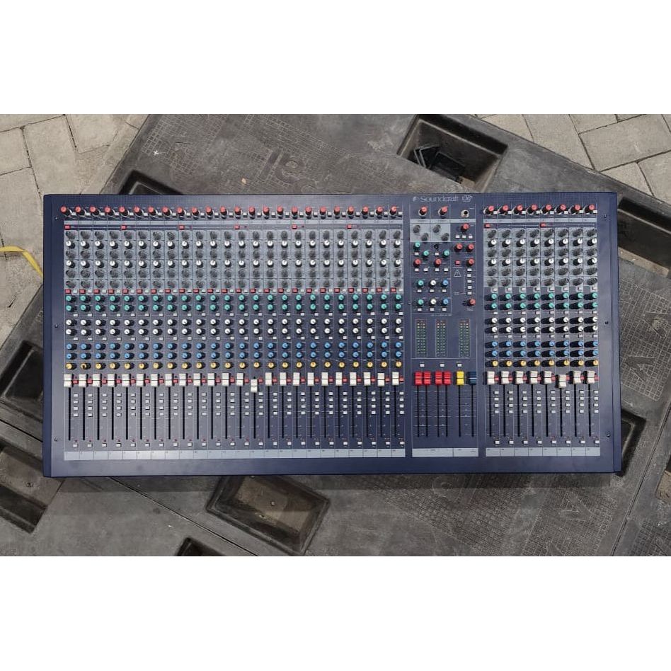 MIXER ADUIO SOUNDCRAFT LX7 32 CHANNEL Mixer Soundcraft LX7II 32CH