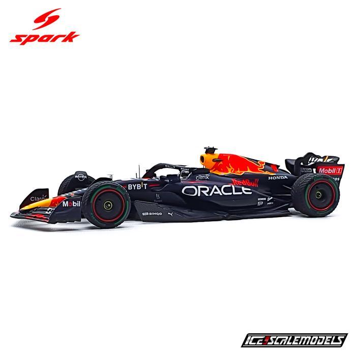 Diecast F1 Spark 1:43 Red Bull RB18 Max Verstappen Japanese GP 2022 RESTRO