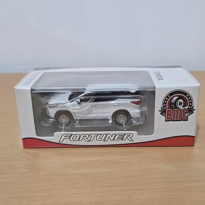 BMC Toyota Fortuner White Diecast Koleksi Mobil Mainan Mini Scale 1/64 Hot Wheels Langka LR27
