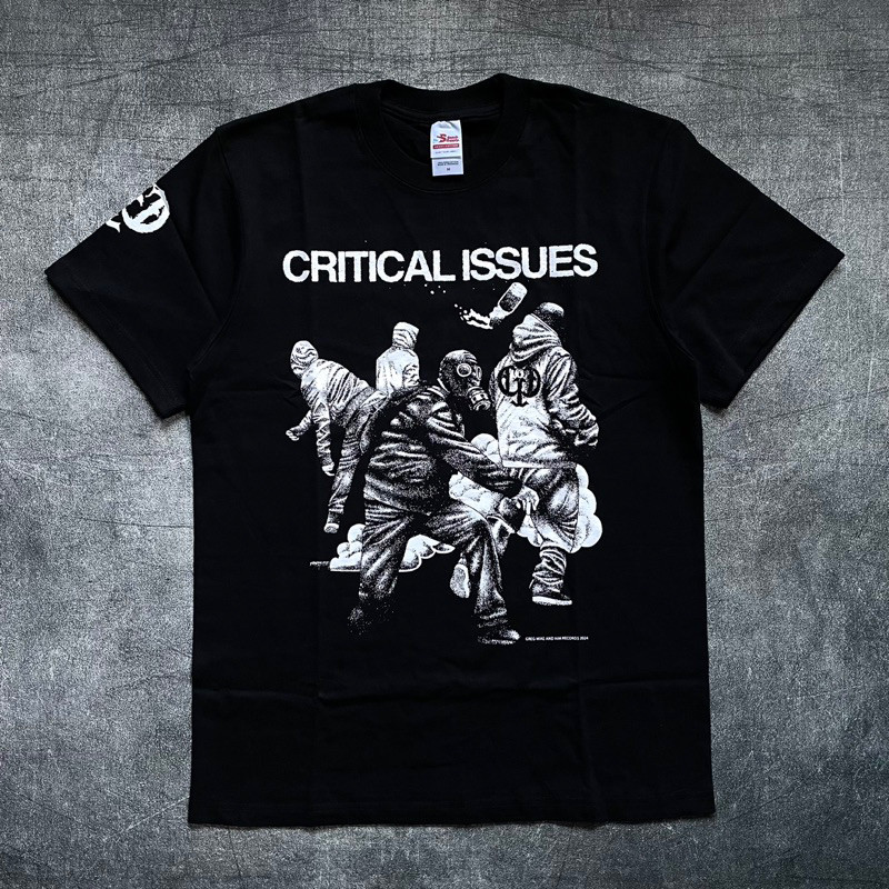 Tshirt CRITICAL ISSUES  Official Merchandise