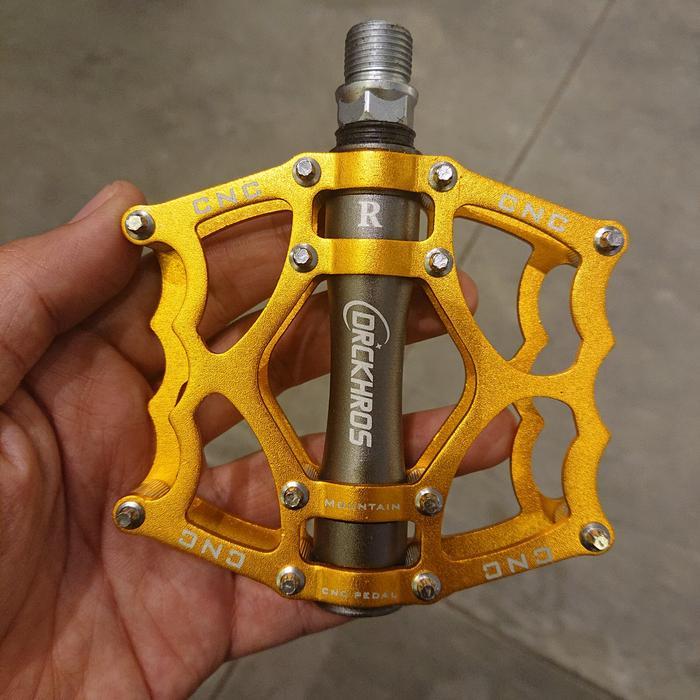 Pedal Sepeda MTB CNC Pedal Bearing Alloy - Gold