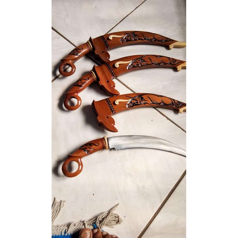 Gubug PISAU BADIK BOLONG BAJA PER