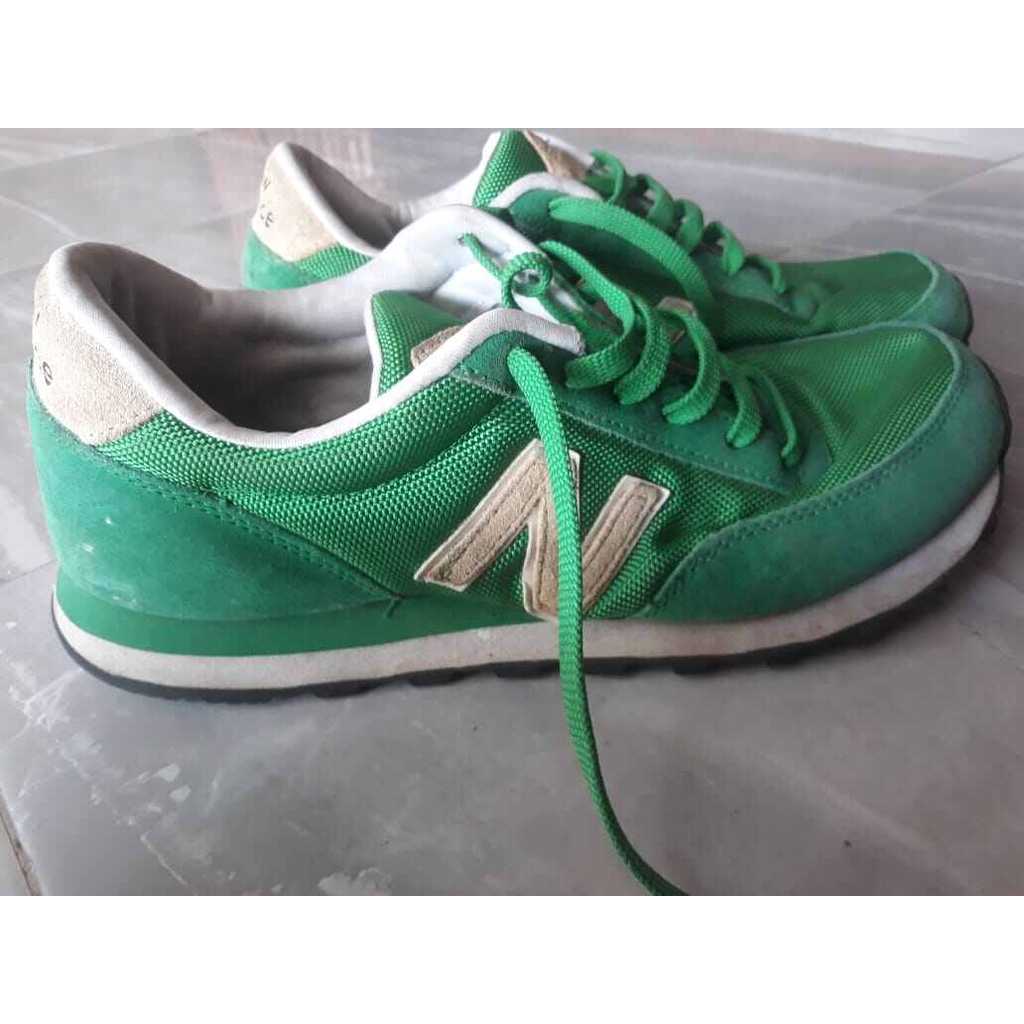 Sepatu pria preloved NEW BALANCE ORIGINAL size 43