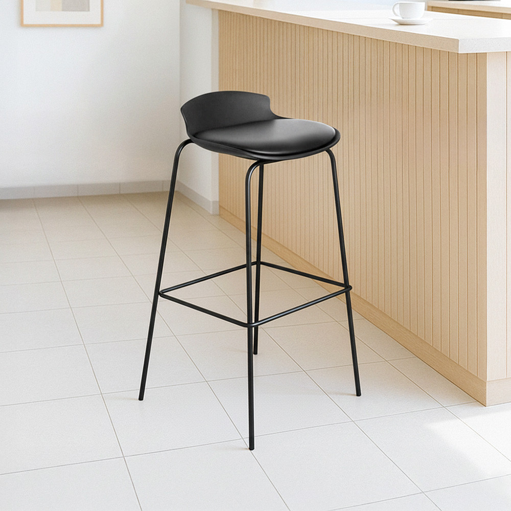 Informa Laredo Kursi Bar Kulit - Hitam Bar Stool Kursi Kafe Bartending Furniture Ruang Makan