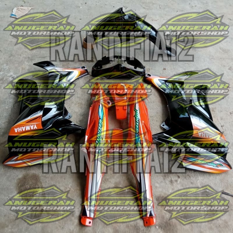 cover bodi full set halus jupiter Z lama Orange Hitam bodi set halus jupiter Z lama Orange Hitam 200