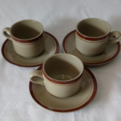 Cangkir Keramik / Gelas Keramik set 6 pcs+ Tatakan Merk Lucky List
