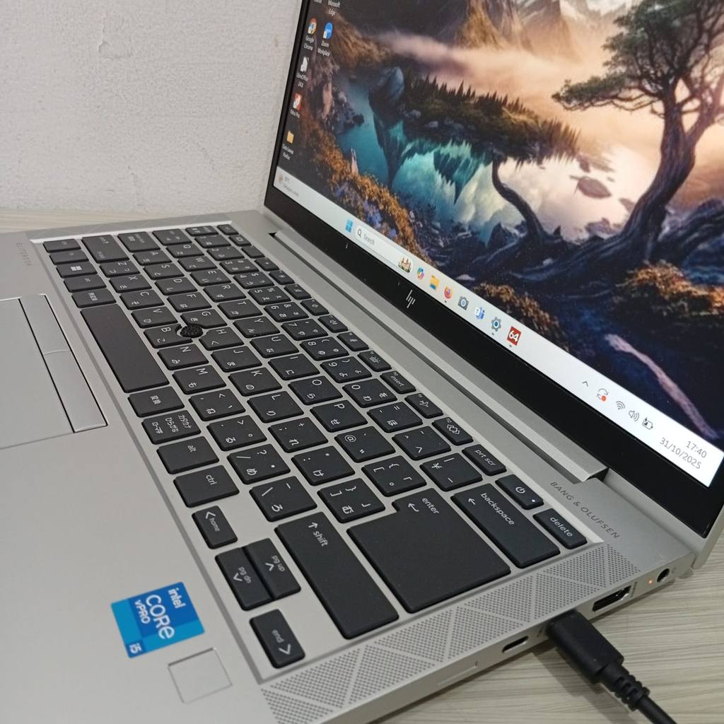 HP Elitebook 840 G8 ram 8GB  core i5 GEN11 ssd 256 elegan ringan