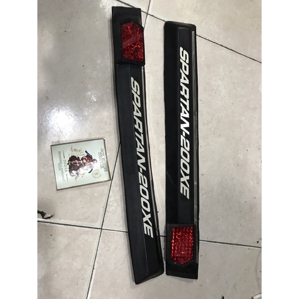 KARET TRIM VESPA SPARTAN SEPASANG