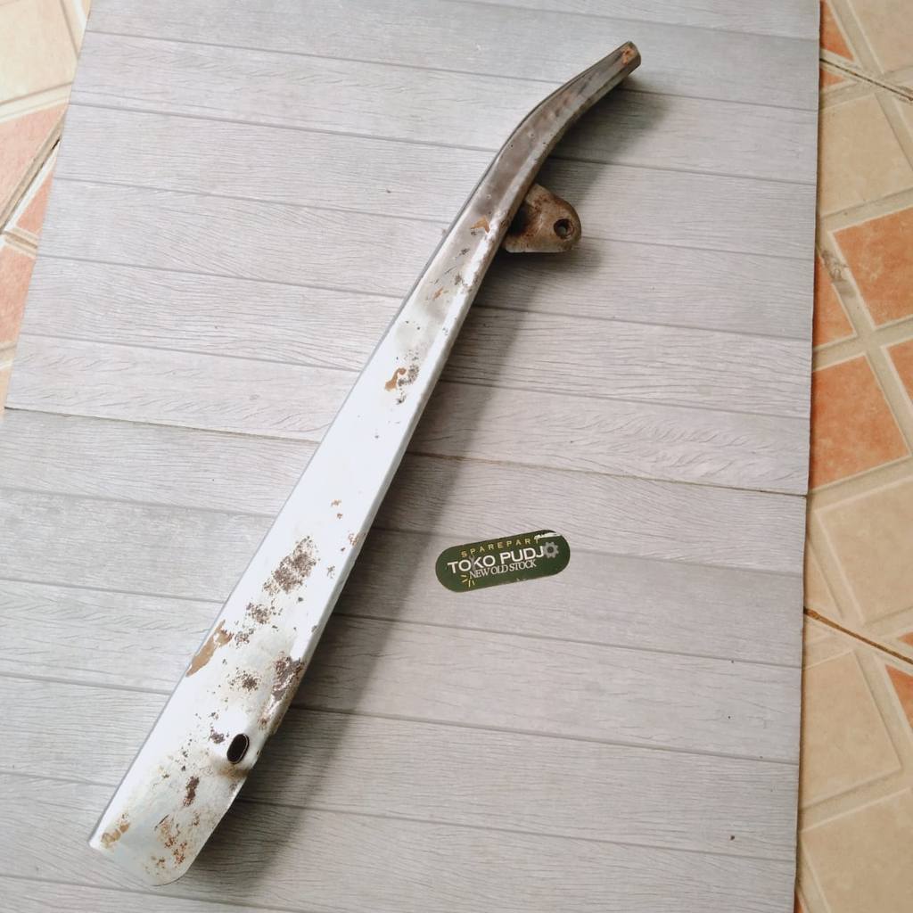 COD/TUTUP COVER RANTAI KATENGKAS MODEL SABIT YAMAHA RX 125 RX-125 TWIN NEW OLD STOCK