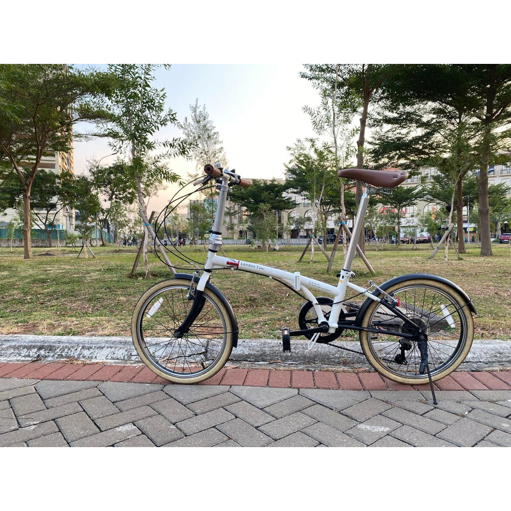 Preloved Sepeda Lipat London Taxi