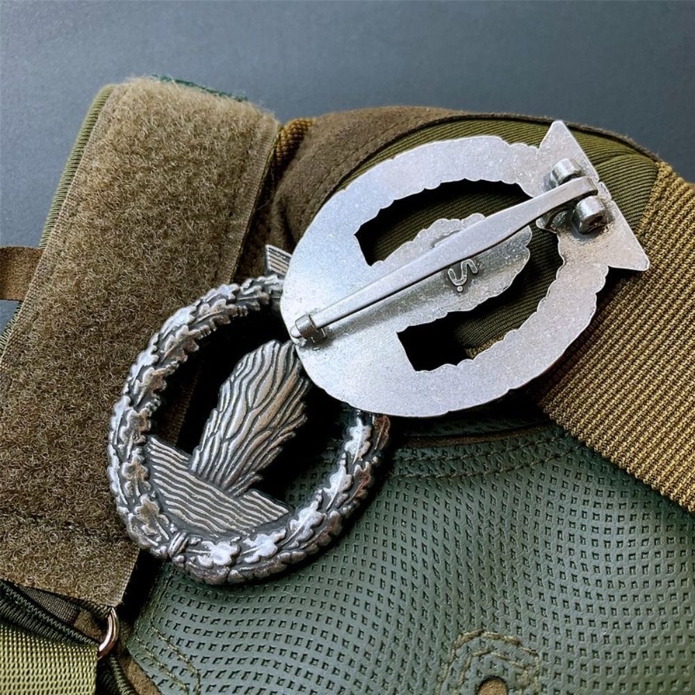 Portable Retro Eagle Metal Badge Zinc Alloy Vintage Emblem 3D Embossed Weatherproof Souvenir Decor U