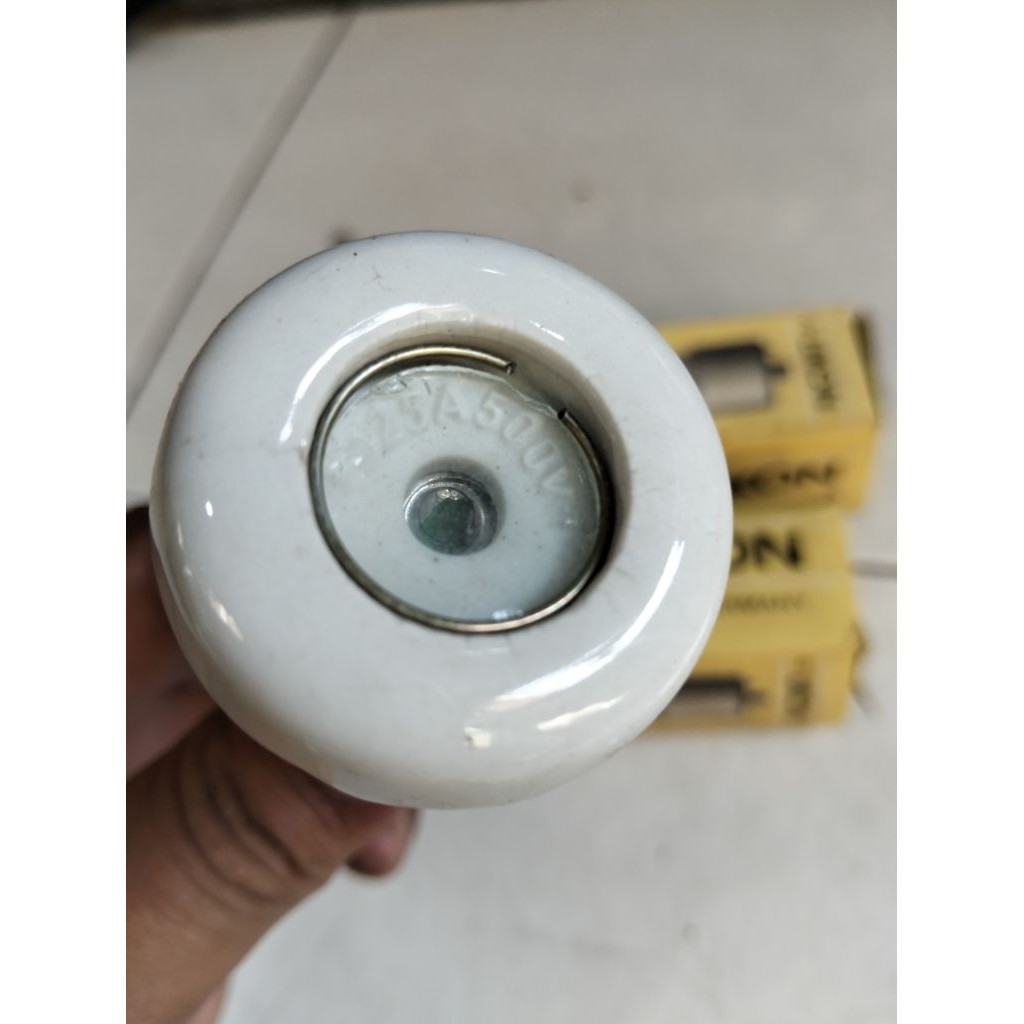 sekring fuse 6A keramik listrik sekring batu rumah sekring batu likon