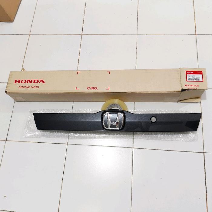 trunklid trunk lid garnish pintu bagasi belakang honda jazz rs ge8 2012 2013 ori quality