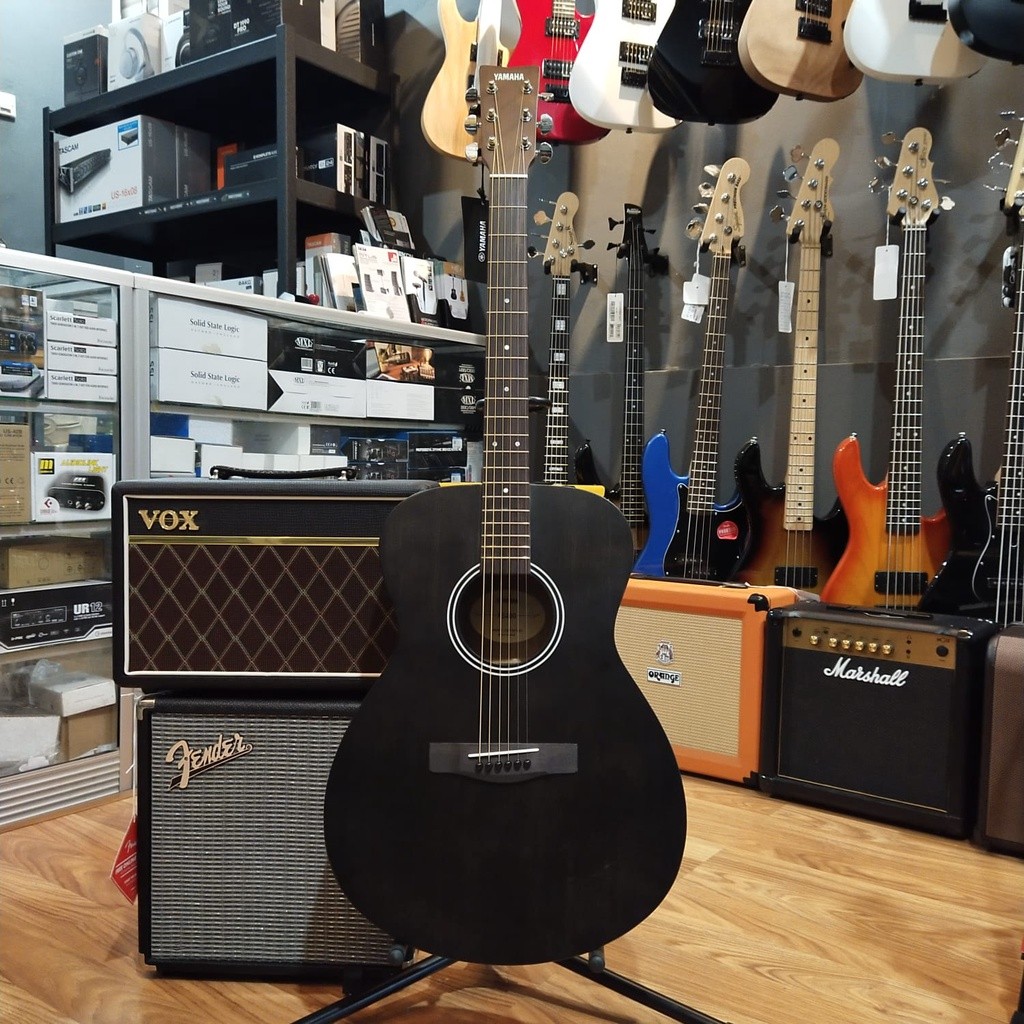 Yamaha F400 / F 400 / F-400 Original Acoustic Guitar