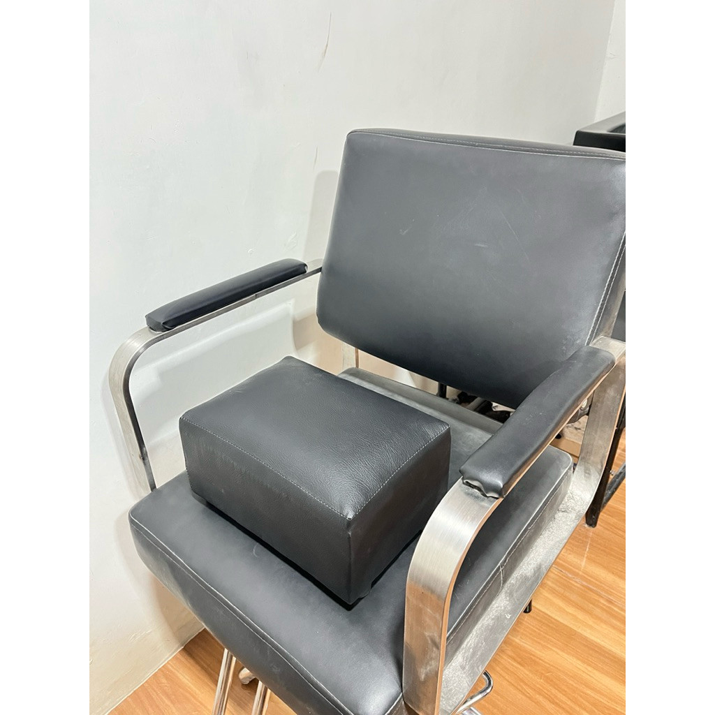 HRI -  Kursi Anak-Anak Penambah Kursi Barbershop