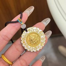 Liontin Dewa Kekayaan Kuning untuk Wanita999Jimat Perdamaian Emas Berlapis Perak Gaya Retro Solid