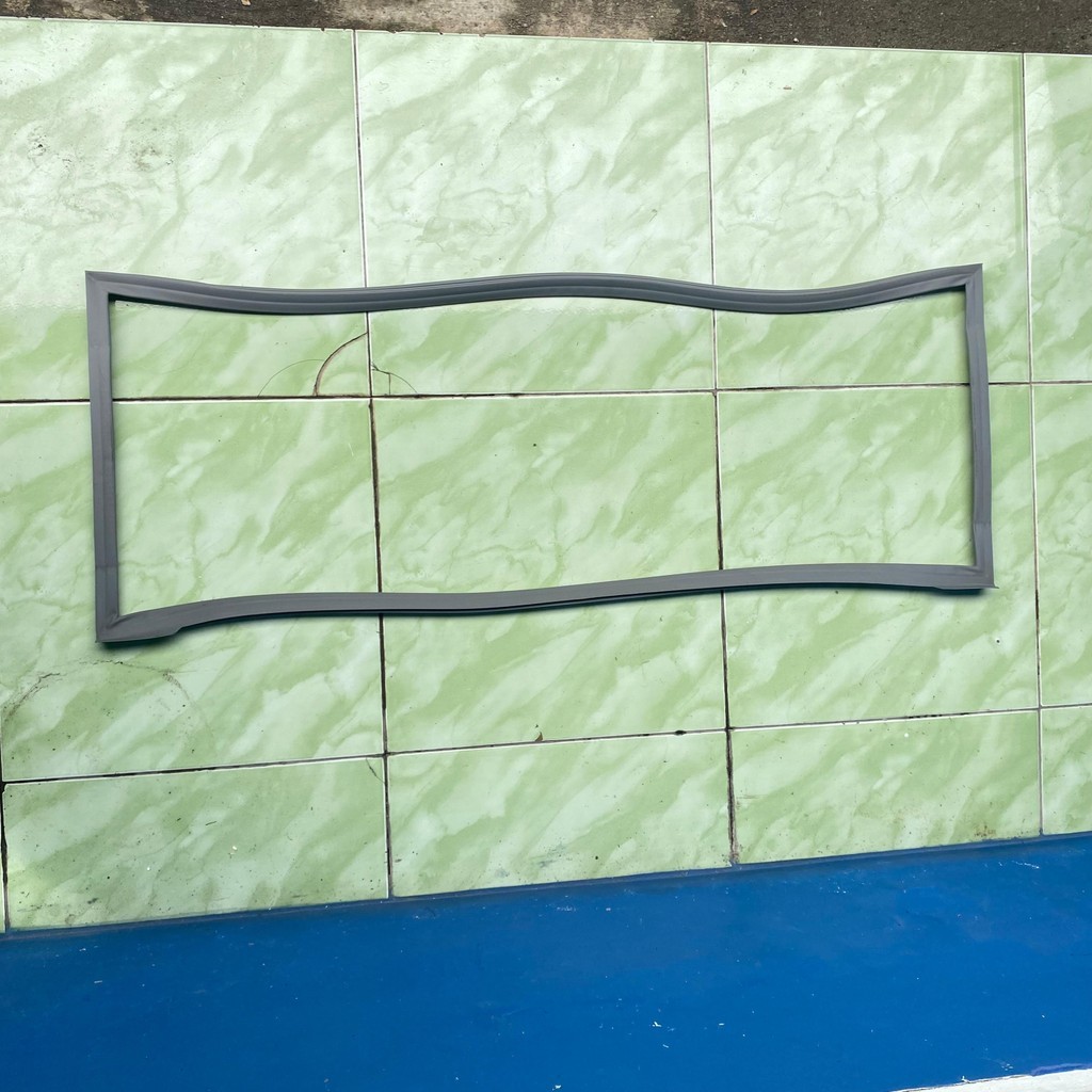 Karet Seal Pintu Kulkas Kanan Atas TOSHIBA 2 PINTU GR-RF677WI-PMF GR-RF677WI-PGF GR-RF610WE-PMF