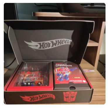 Hot Wheels Transformers Optimus Prime Mini GT